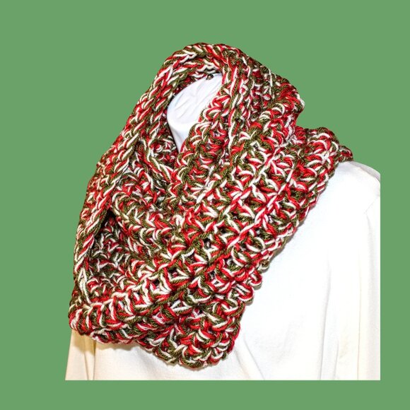 Festive Chunky Hand Crochet Christmas Infinity Cowl Red, White & Green - Picture 4 of 6